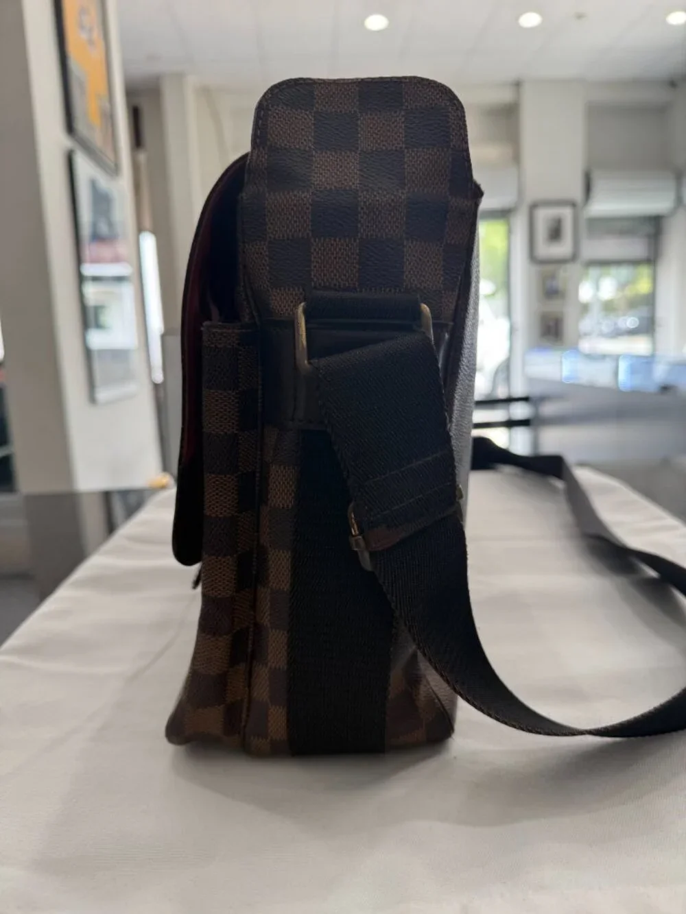 Share Louis Vuitton Damier Ebene Broadway Messenger Bag